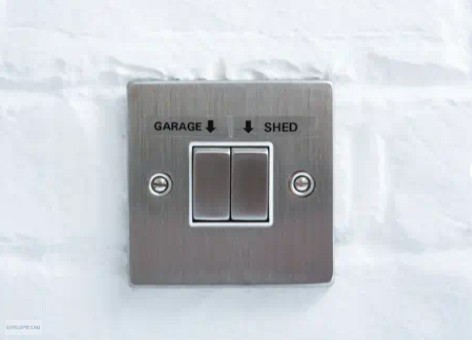 Betűnyomó kazetta 18mm Brother TZe141 átlátszó fekete