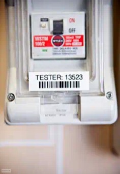 Betűnyomó kazetta 18mm Brother TZe241 fehér-fekete