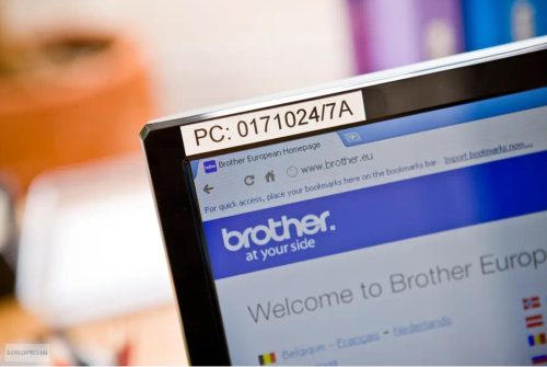 Betűnyomó kazetta 6mm Brother TZeS211 erős tapadású fehér-fekete