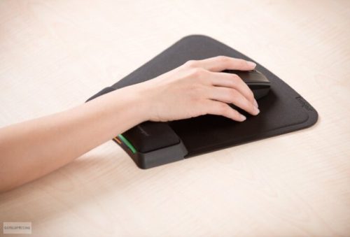 Egéraláltét csuklótámasszal, géltöltésű, KENSINGTON SmartFit