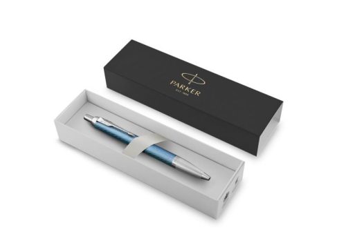 Golyósirón PARKER ROYAL IM PREMIUM KÉKESSZÜRKE CIZELLÁLT, EZÜST KLIPSZ 2143645