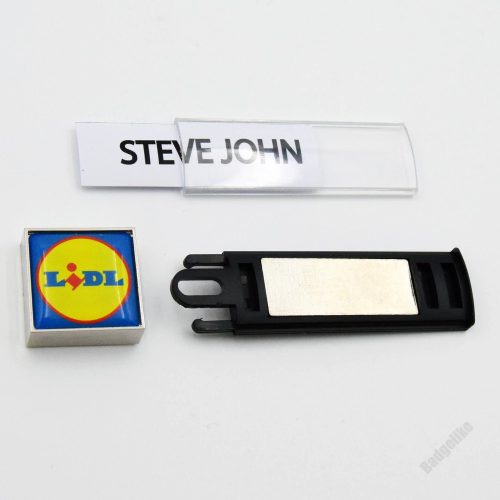 Elegáns névkitűző négyzet/kör alakú logofejjel, ezüst, ID6018