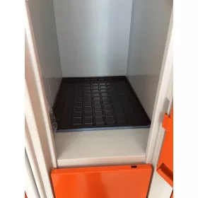 TRKSHT cipőtartó tálca öltözőszekrényhez